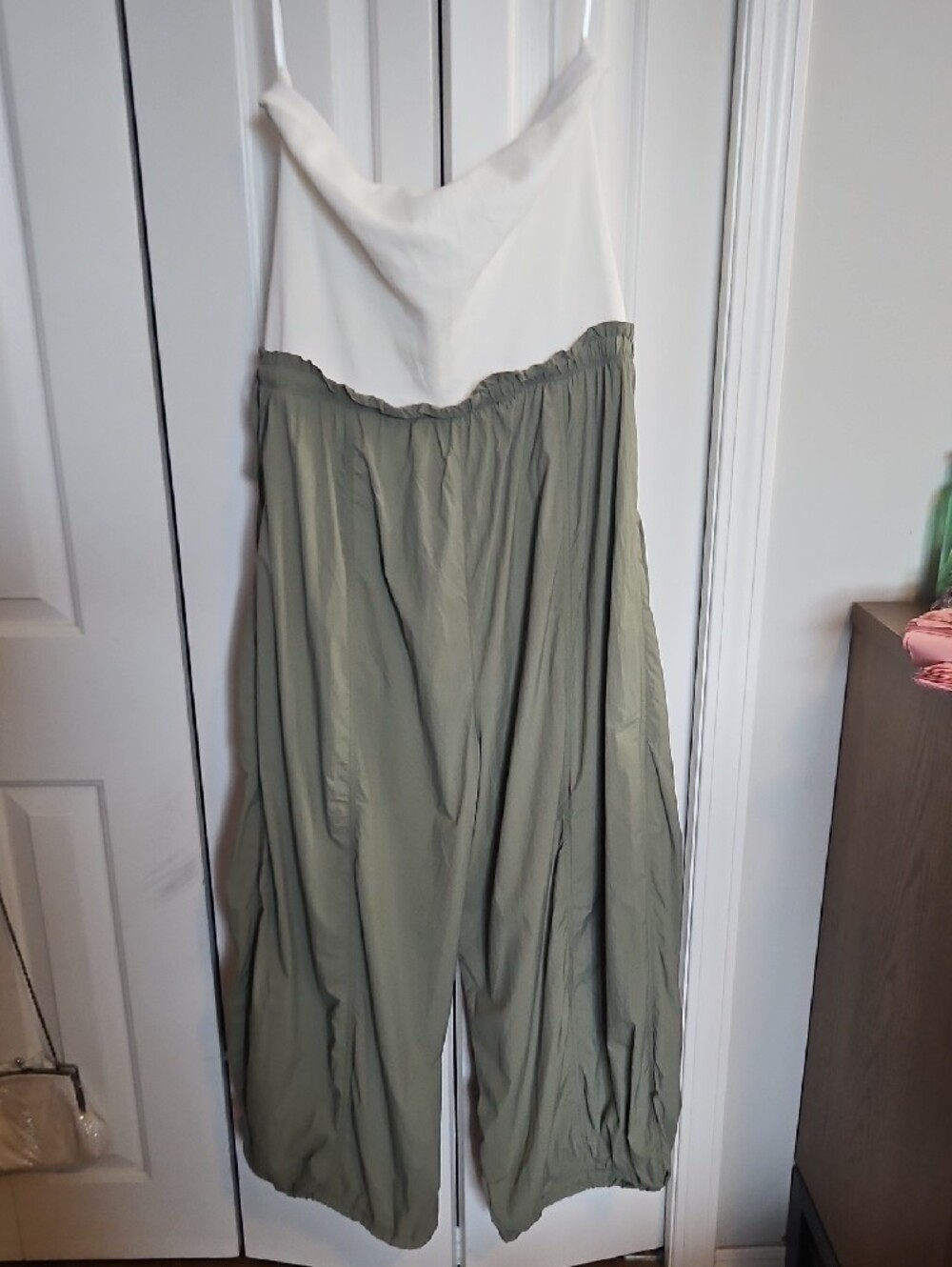 Women's Olive Green Wide-Leg Jumpsuit with White Bodice XLP - Picture 9 of 9